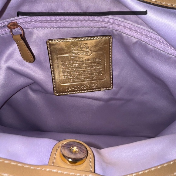 Coach hobobag - Picture 10 of 16